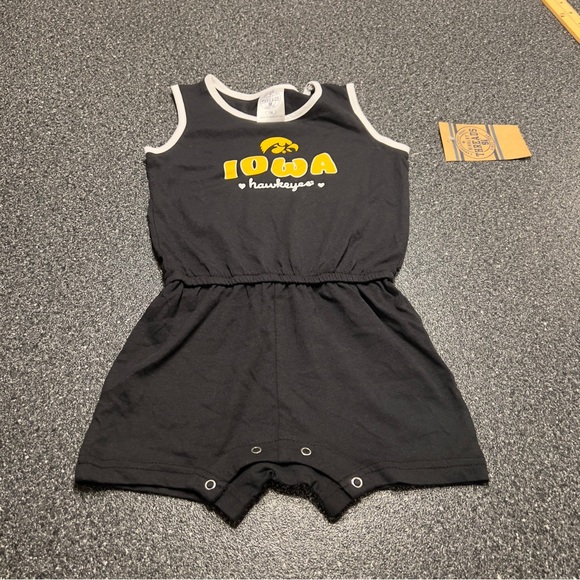 3/$20 NWT Rivalry Threads NCAA Iowa Hawkeyes Toddler Girl's Jumper- 12M - Picture 5 of 6